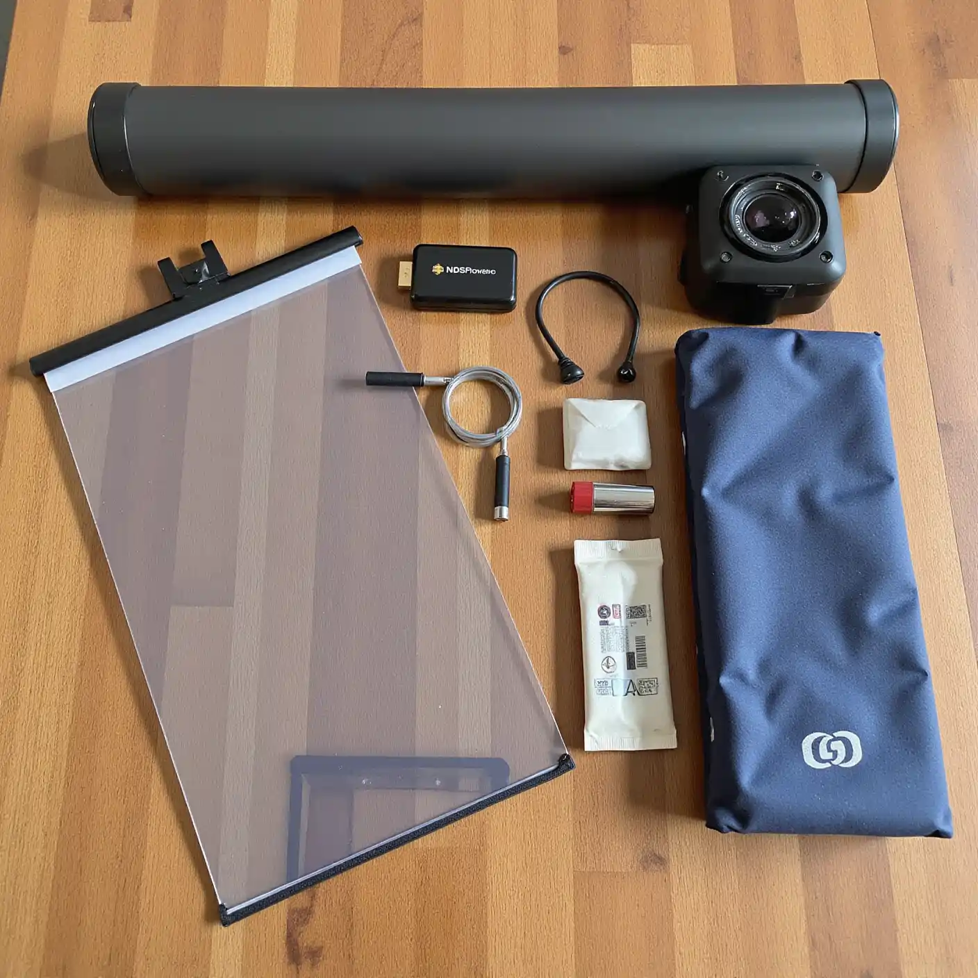 Screens & Accessories